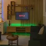 Modern Lux Netflix 5 Pers דירה *